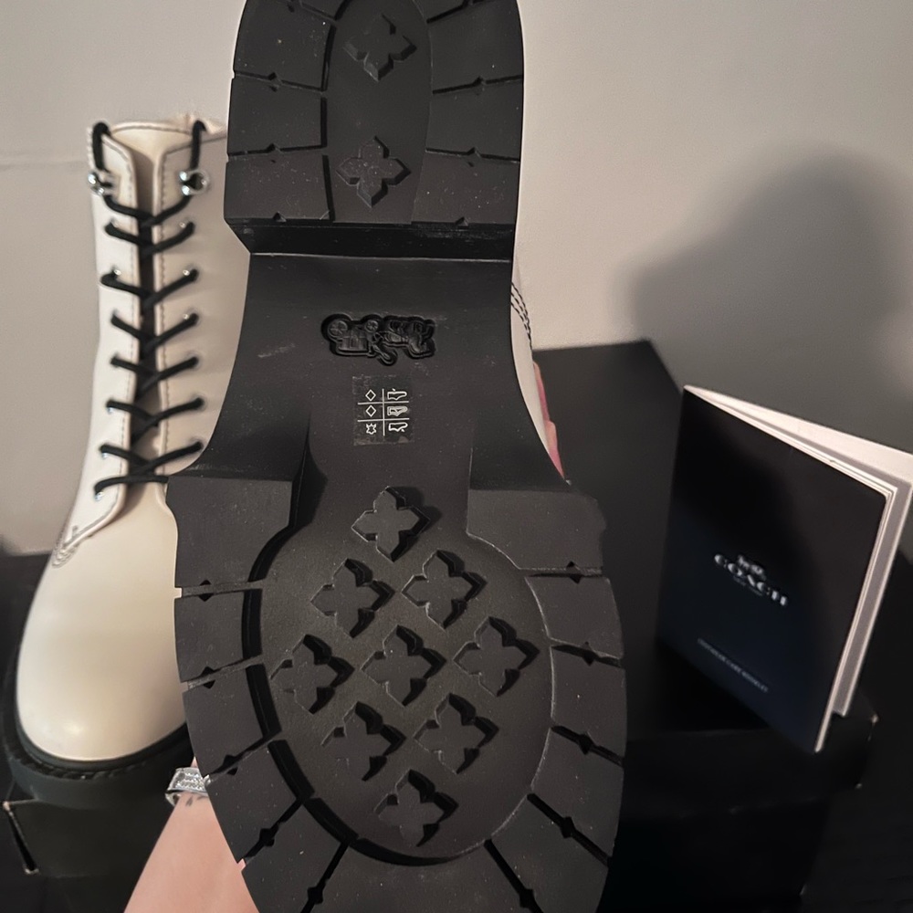 Coach white combat bootie size 8.5 - Picture 7 of 7